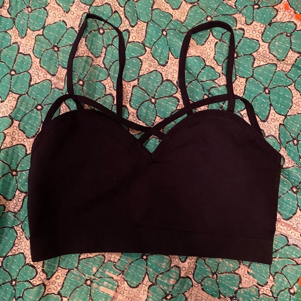 ONE SIZE FITS ALL black crisscross bralette NEW